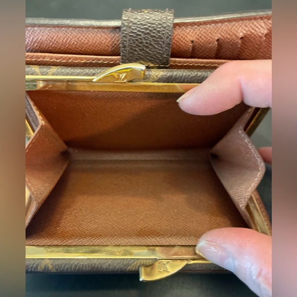 Louis Vuitton Monogram Bifold Wallet - Picture 7 of 12